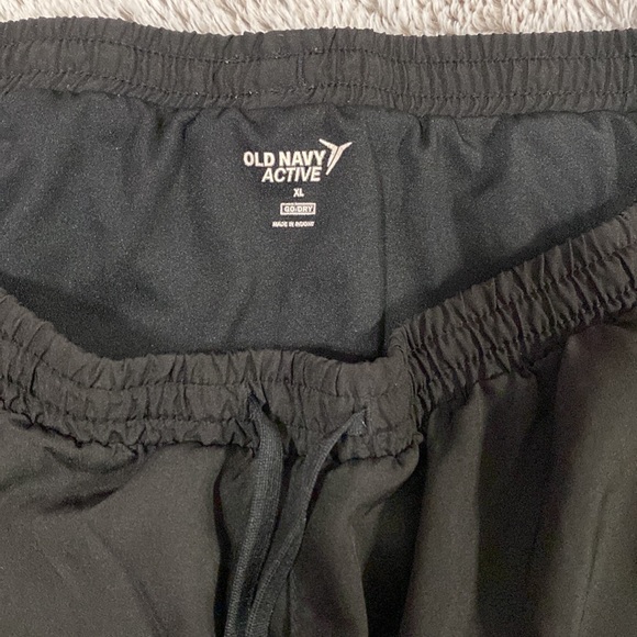 Old Navy Go Dry Shorts - Picture 2 of 3
